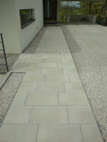 /album/zamkova-dlazba/img-20180423-140253-jpg/